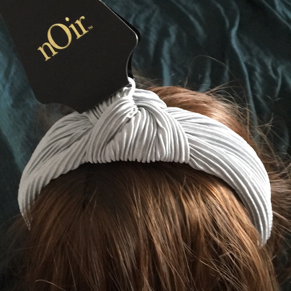 New Noir Silvery Grey Twisted Crinkled Headband